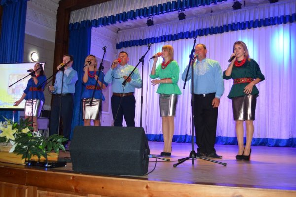 У Ковелі привітали з професійним святом державних службовців У Ковелі привітали з професійним святом державних службовців