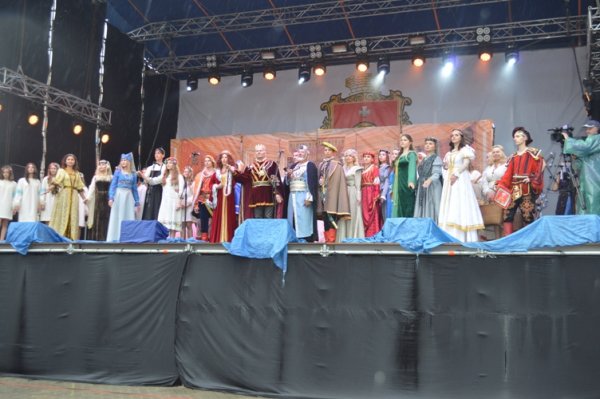 Хто працював над створенням театралізованого дійства у стилі середньовіччя? ФОТО Хто працював над створенням театралізованого дійства у стилі середньовіччя? ФОТО