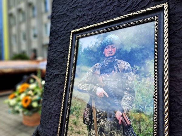 Ковельчани провели в останню земну дорогу двох своїх Героїв – Максима Плотнікова та Руслана Фатхудінова