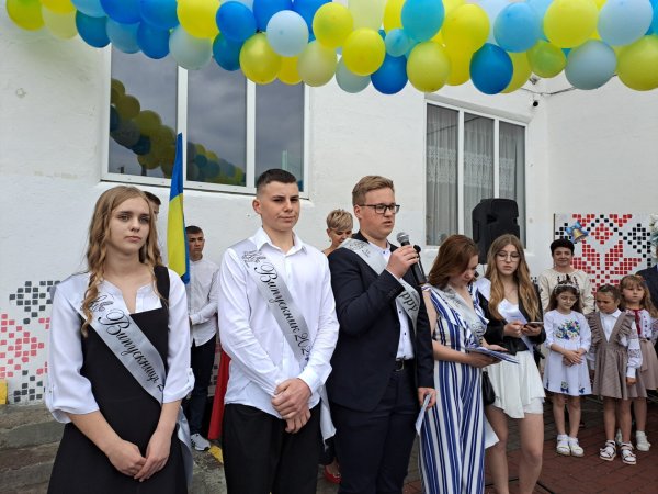 У школах Ковельської громади пролунав останній дзвоник