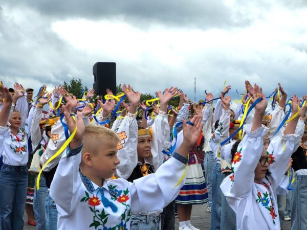 У Ковелі відзначили День Незалежності ходою та флешмобом