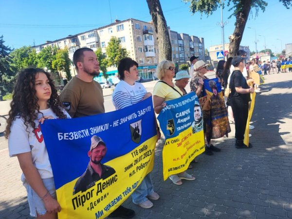 У Ковелі відбулася акція на підтримку військовополонених і в пам’ять про жертв теракту в Оленівці