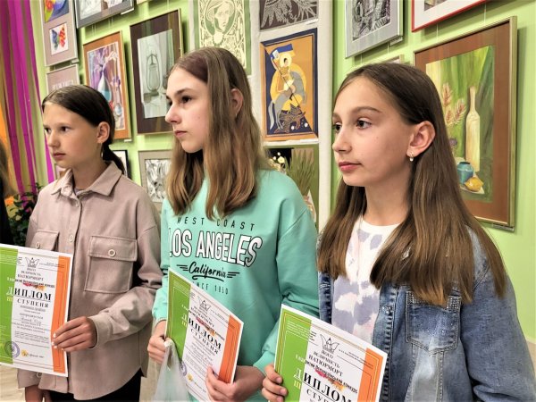 У Галереї мистецтв — звітна виставка вихованців художньої школи імені Андроника Лазарчука У Галереї мистецтв — звітна виставка вихованців художньої школи імені Андроника Лазарчука