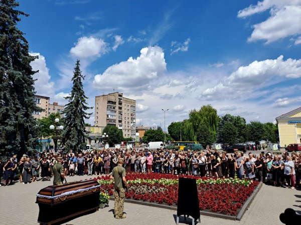У Ковелі попрощались з 25-річним Героєм Владиславом Саковським