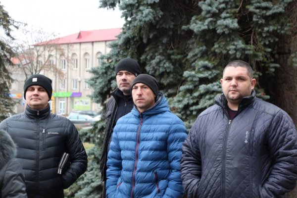 Ковельщина приєдналася до всеукраїнської акції на підтримку полонених українських моряків Ковельщина приєдналася до всеукраїнської акції на підтримку полонених українських моряків