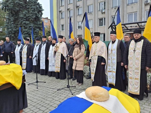 Ковель прощається з трьома Героями — Олександром Гнатюком, Ігорем Карпуком та Романом Йовиком