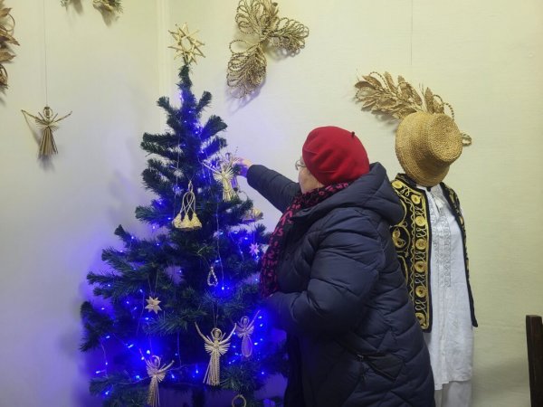 В історичному музеї відкрили персональну виставку солом’яних виробів майстрині Людмили Каменчук