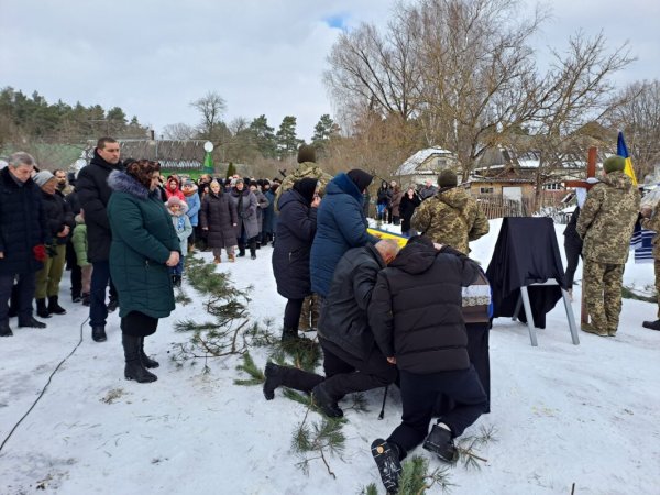 Навіки в строю: Ковельська громада попрощалася з Героєм Олександром Мацюком Навіки в строю: Ковельська громада попрощалася з Героєм Олександром Мацюком