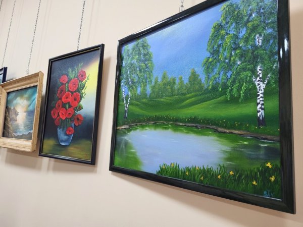 «Життя в кольорі»: у Ковелі відкрилася виставка Тетяни Скоматчук