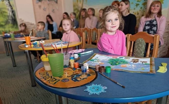 Дошкільнята малювали для захисників: у Ковелі організували конкурс маленьких художників