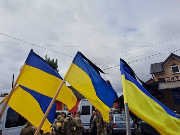 Ковель попрощався з нацгвардійцем Володимиром Якимовичем, який загинув на Донеччині Ковель попрощався з нацгвардійцем Володимиром Якимовичем, який загинув на Донеччині