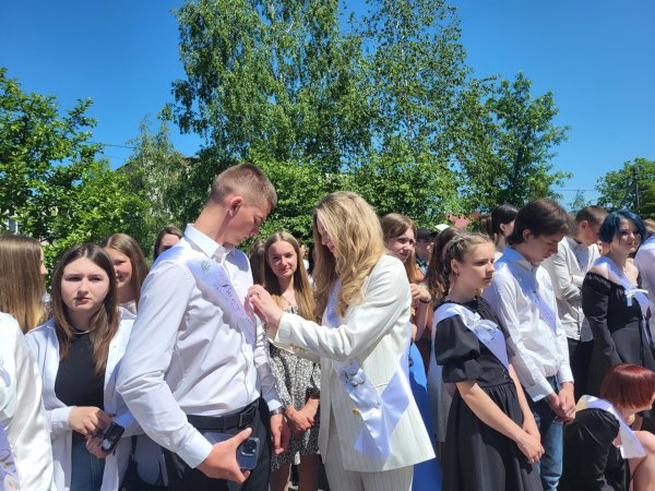 У ковельських школах пролунав останній дзвоник У ковельських школах пролунав останній дзвоник