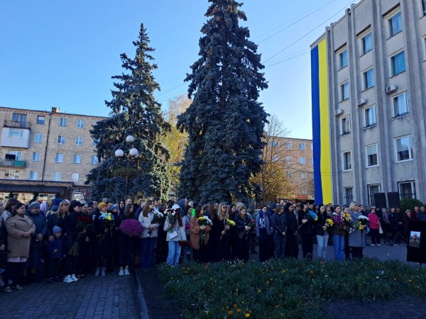 Назавжди 22. Ковельчани віддали останню шану молодому Герою Марку Данилюку