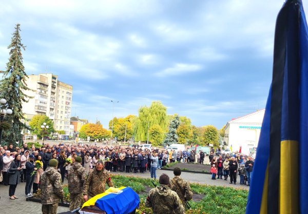 Учора ковельчани віддали останню шану Герою Олександру Дементьєву