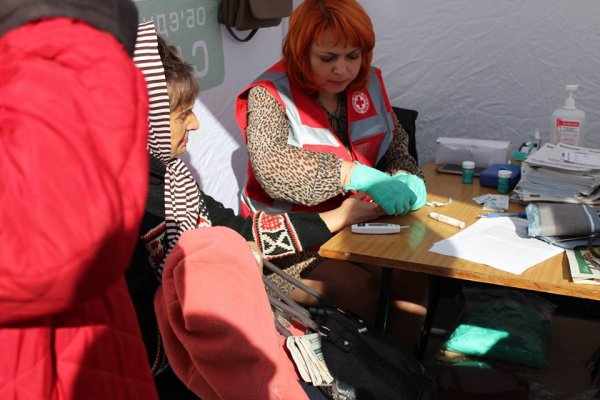 Ковельчани охоче перевіряють рівень цукру в крові та артеріальний тиск Ковельчани охоче перевіряють рівень цукру в крові та артеріальний тиск