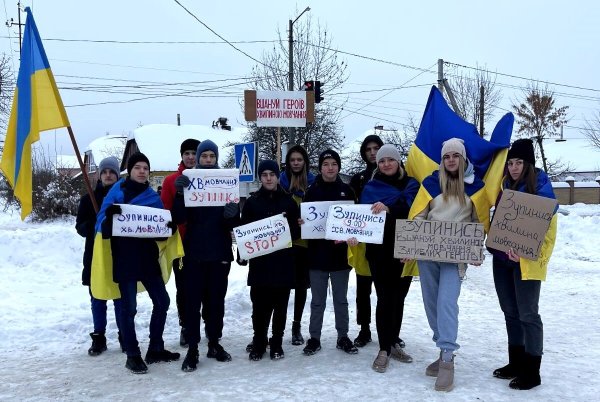 Пам’ятаймо, якою ціною: зупинімося під час хвилини мовчання