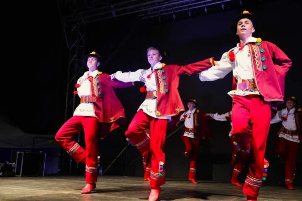 Третій рік поспіль учасники Народного художнього колективу ансамблю танцю «Барвінок» беруть участь у фестивалі «Східна сторона західного регіону 2023» у Польщі