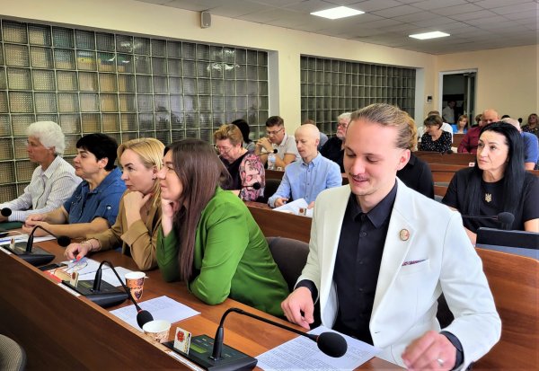 На сесії міської ради виділили понад 11 мільйонів гривень на підтримку ЗСУ. Загалом ухвалено понад 90 рішень На сесії міської ради виділили понад 11 мільйонів гривень на підтримку ЗСУ. Загалом ухвалено понад 90 рішень