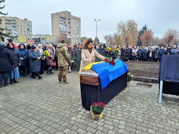 Ковель провів в останню путь 18-річного воїна Дмитра Приймачука