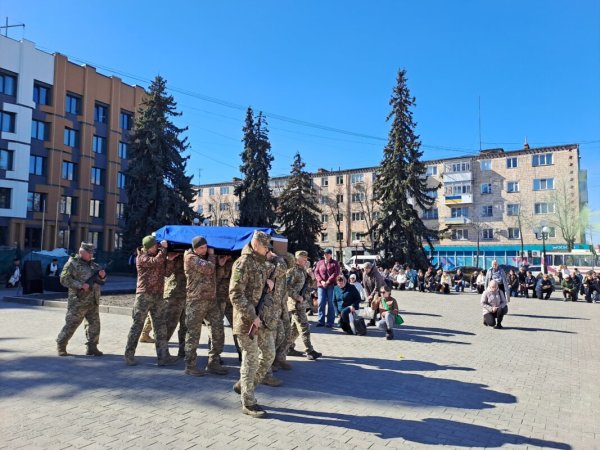 У Ковелі попрощалися з військовим Анатолієм Нестеруком, який загинув на Донеччині