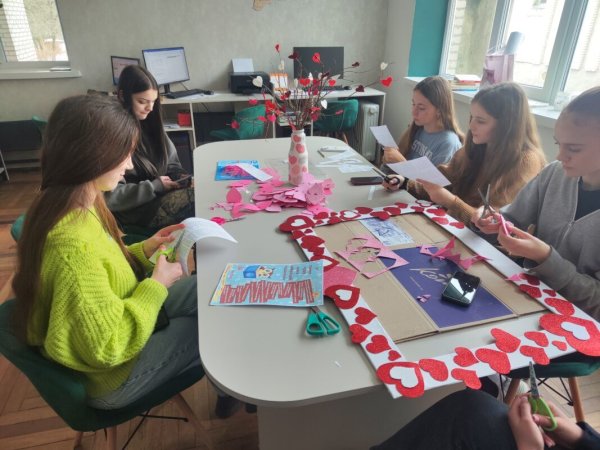 Старшокласники Ковеля провели акцію «Валентинка добра» для громади та дітей Старшокласники Ковеля провели акцію «Валентинка добра» для громади та дітей
