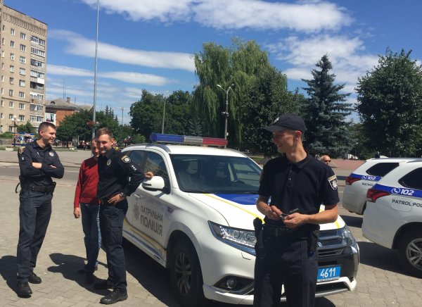 Патрульна поліція відзначила свій день народження на площі з ковельською малечею Патрульна поліція відзначила свій день народження на площі з ковельською малечею