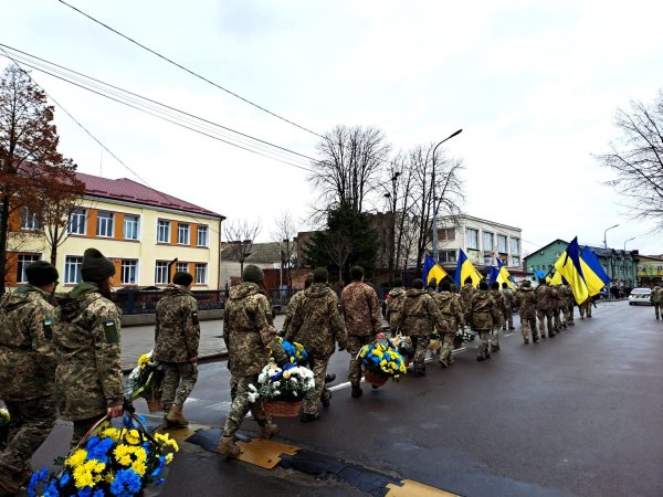Йому назавжди 30: у Ковелі попрощались з молодим воїном Дмитром Павліковським
