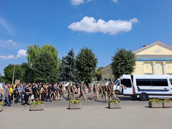 Ковельська громада віддала останню шану прикордоннику, Герою Станіславу Ковбу, який загинув на Сумщині