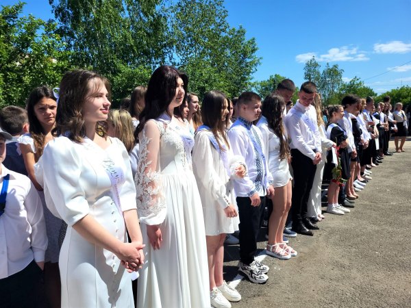 У ковельських школах пролунав останній дзвоник У ковельських школах пролунав останній дзвоник