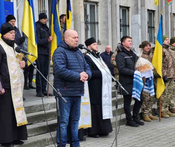 Сьогодні у Ковелі віддали останню шану Герою-захиснику Андрію Карацаю