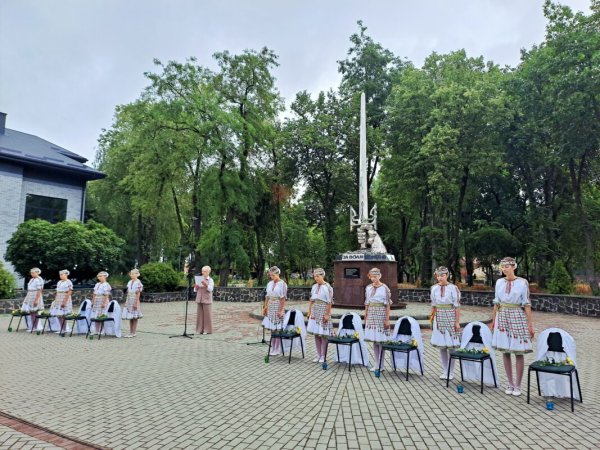У Ковелі вшанували пам’ять медиків, які загинули, рятуючи життя під час війни У Ковелі вшанували пам’ять медиків, які загинули, рятуючи життя під час війни