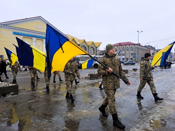 Віддав життя за Україну: у Ковелі попрощались з Героєм Романом Грушевінчуком