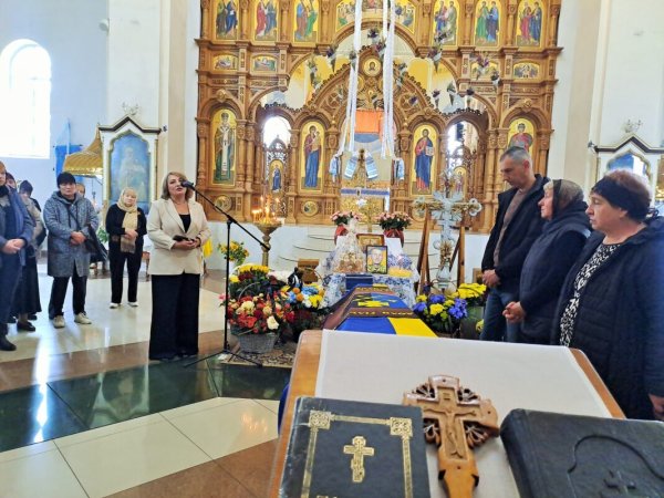 У Ковелі попрощалися із 45-річним Захисником України Дмитром Бештою У Ковелі попрощалися із 45-річним Захисником України Дмитром Бештою