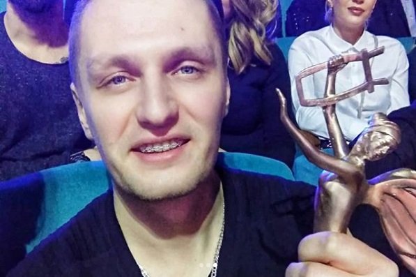 Ковельчанин у дуеті з Pianoбой здобув перемогу на музичній премії YUNA-2018 ВІДЕО Ковельчанин у дуеті з Pianoбой здобув перемогу на музичній премії YUNA-2018 ВІДЕО