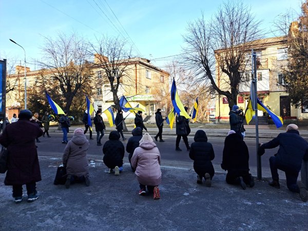 Остання шана Героєві: ковельчани попрощались з воїном Віталієм Гаранем Остання шана Героєві: ковельчани попрощались з воїном Віталієм Гаранем