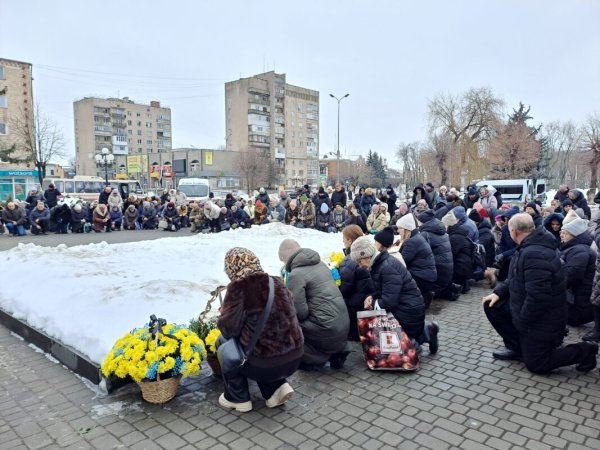 Ковель попрощався із Захисником Сергієм Томашевичем, який загинув на Покровському напрямку Ковель попрощався із Захисником Сергієм Томашевичем, який загинув на Покровському напрямку