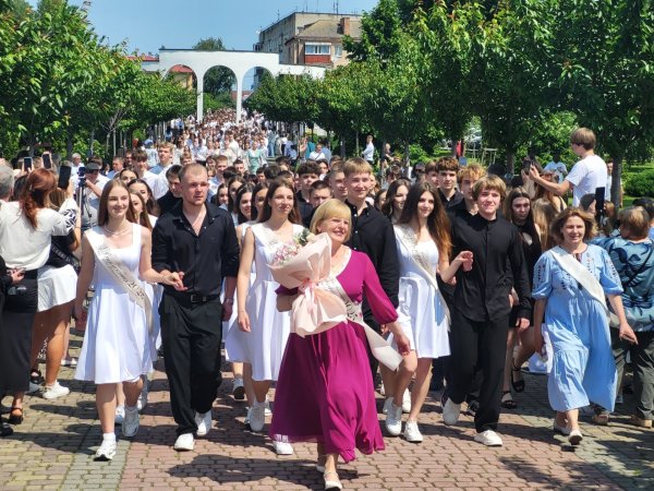 Третій фестиваль шкільного вальсу відбувся у Ковелі Третій фестиваль шкільного вальсу відбувся у Ковелі