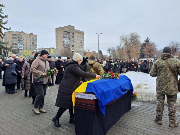 У Ковелі попрощалися з Героєм Ярославом Лукашуком У Ковелі попрощалися з Героєм Ярославом Лукашуком