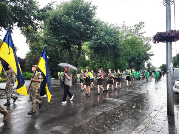 У Ковелі провели в останню земну дорогу Героя Віталія Кушнірчука