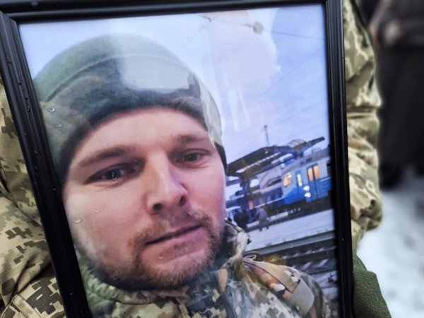 У Ружині попрощалися з полеглим Захисником Ігорем Тимоніком У Ружині попрощалися з полеглим Захисником Ігорем Тимоніком