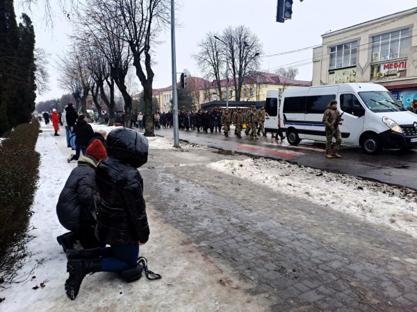 Віддав життя за Україну: у Ковелі попрощались з Героєм Романом Грушевінчуком