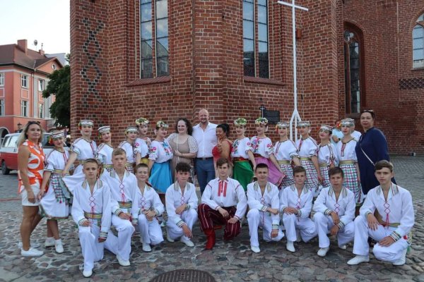 Третій рік поспіль учасники Народного художнього колективу ансамблю танцю «Барвінок» беруть участь у фестивалі «Східна сторона західного регіону 2023» у Польщі