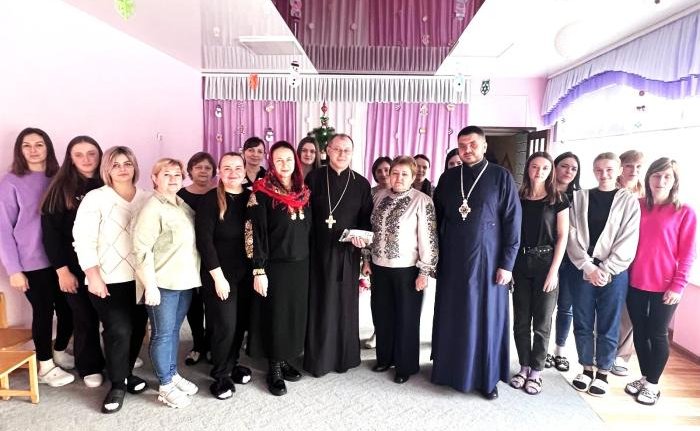 Понад 73 тисячі гривень, зібраних на благодійних заходах, ЗДО№14 передав для наших захисників