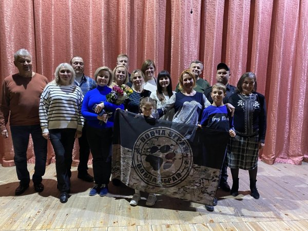 59 тисяч гривень зібрав театр «10 ряд 10 місце» для підрозділу «Вовча зграя»