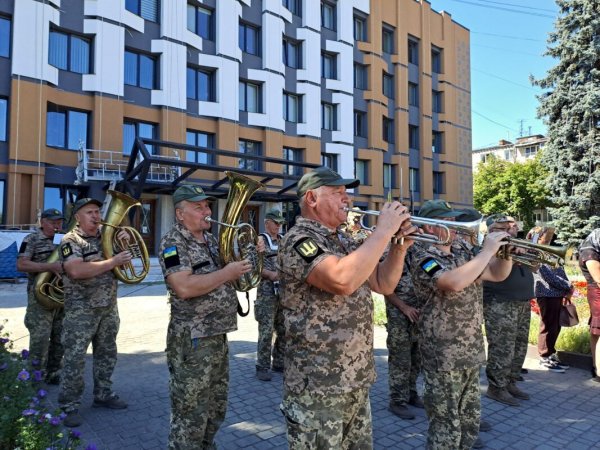 Ковельська громада попрощалася із Захисником Олександром Резванюком Ковельська громада попрощалася із Захисником Олександром Резванюком