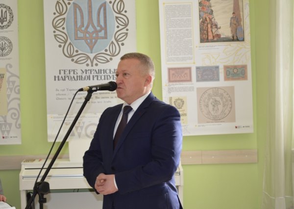 У Ковелі презентували патріотичну виставку «Символ твоєї свободи. 100 років Державного герба України» У Ковелі презентували патріотичну виставку «Символ твоєї свободи. 100 років Державного герба України»