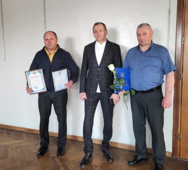 У Ковелі комунальників та землевпорядників відзначили з нагоди професійних свят У Ковелі комунальників та землевпорядників відзначили з нагоди професійних свят