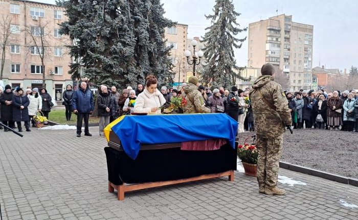 У Ковелі провели в останню земну дорогу Захисника України Олександра Суся