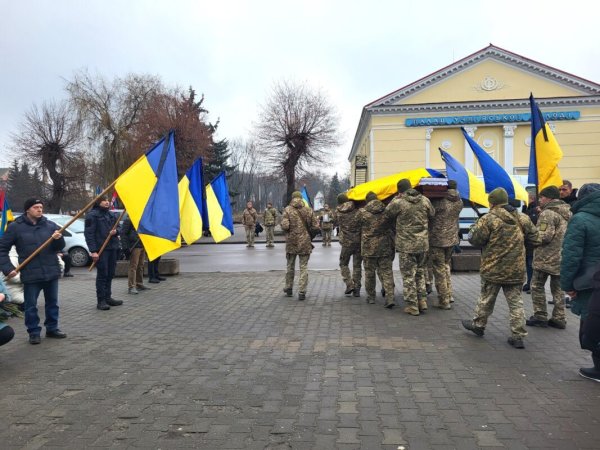 Навіки в строю: Ковель попрощався із Захисником Василем Сорокою Навіки в строю: Ковель попрощався із Захисником Василем Сорокою