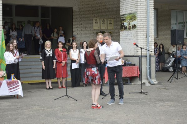 У школах Ковельської громади пролунав останній дзвоник